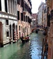 Selon les canaux de Venise